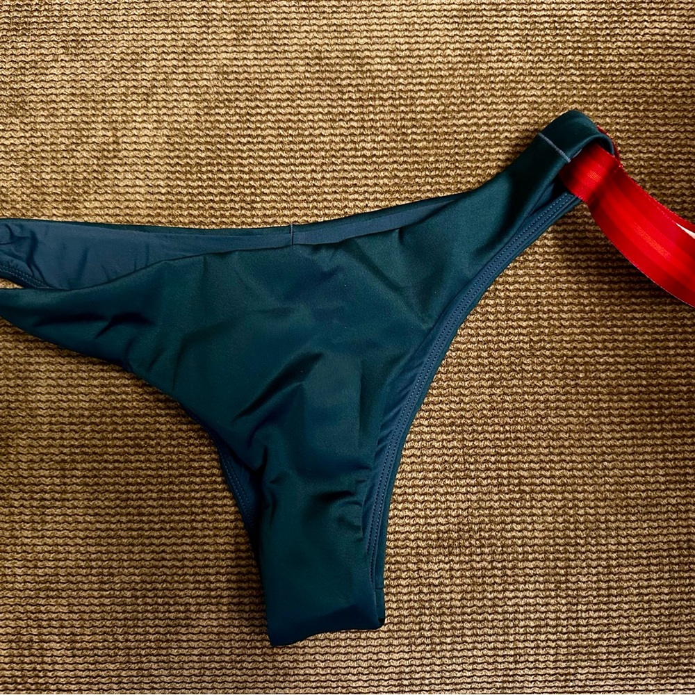 Left On Friday Streamline bottom in Deep End (teal)